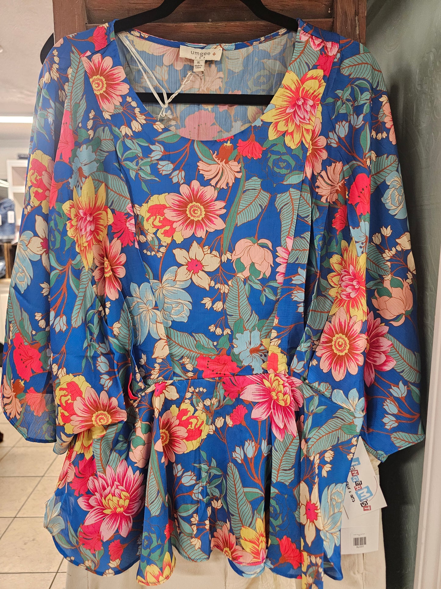 Floral Print Top, Pleated, Round Neck, Kimono Sleeve