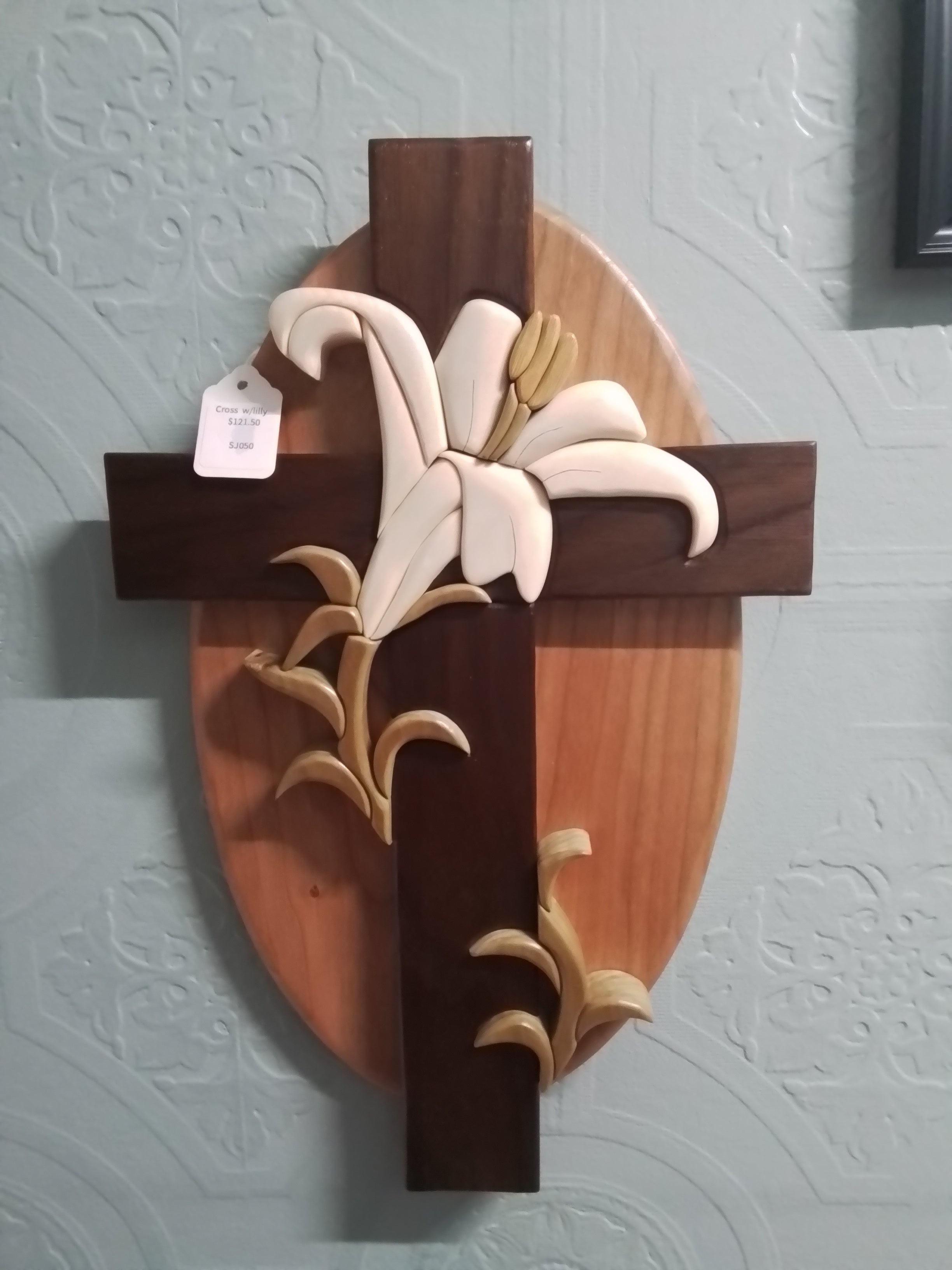 WOOD: Cross w/Lilly